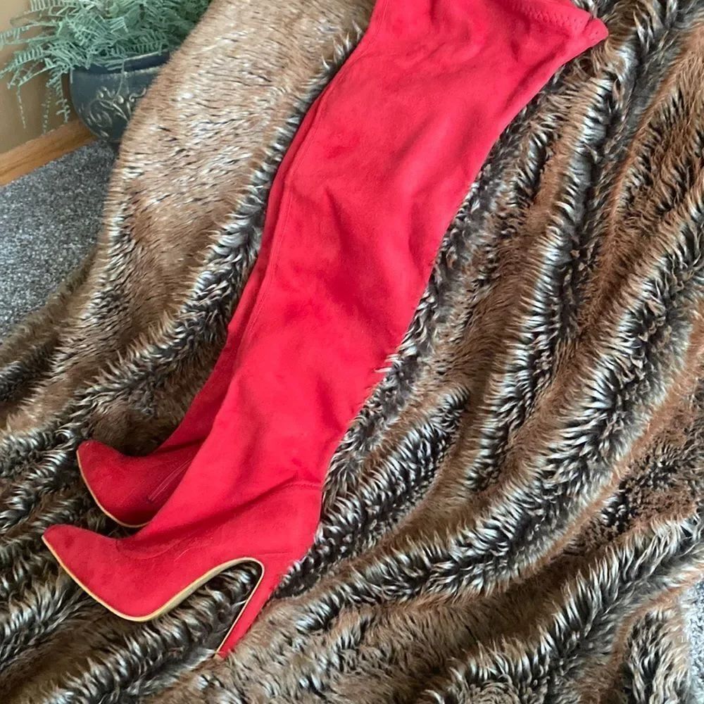 Sexy Red Velvet Boots womans 7 🔥 - Picture 2 of 7